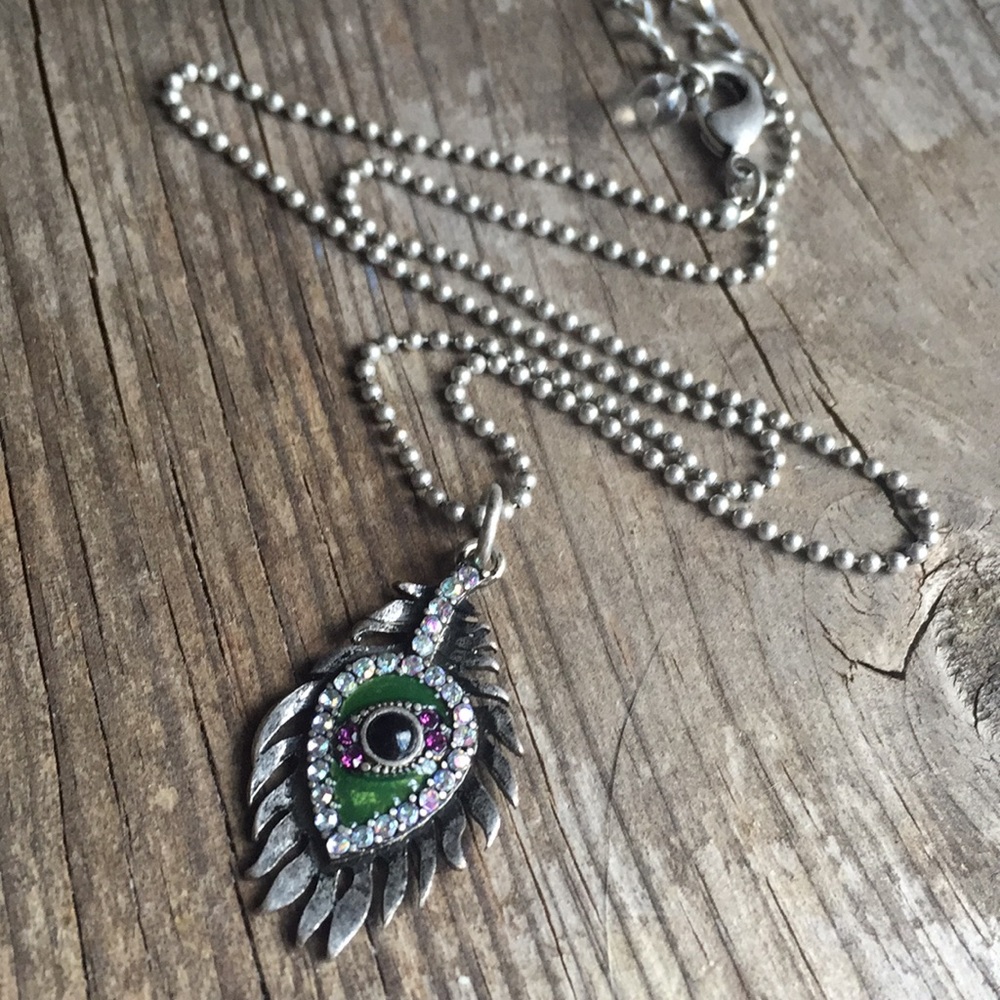 silver toned peacock feather rhinestone necklace